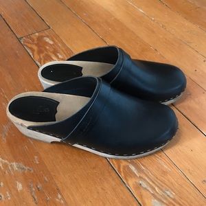 Swedish Hasbeen black clog, size 40. 9-9.5